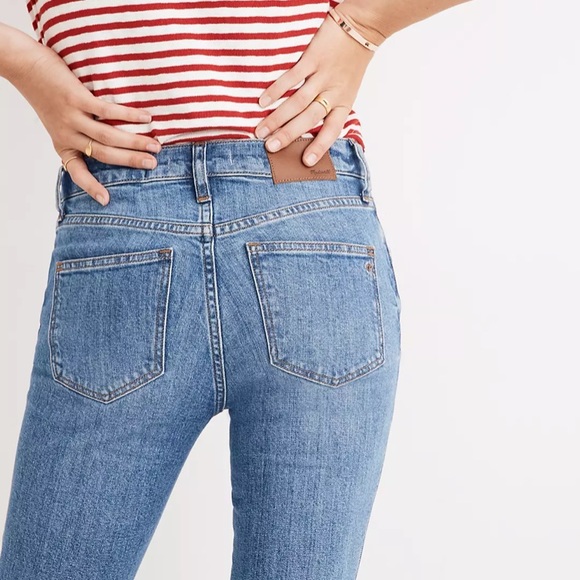 Madewell 9" Mid-Rise Skinny Jeans in Comfort Stretch: Eco Edition - Picture 2 of 6
